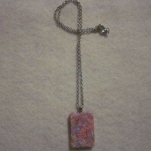 NWOT.  Confetti Glitter Necklace